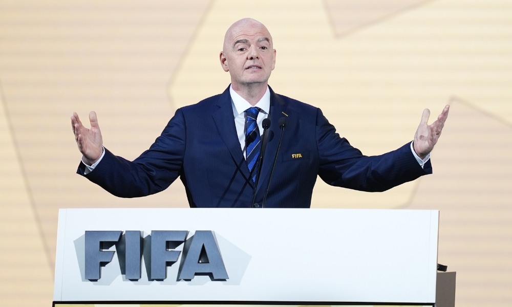 字母哥内线翻江倒海 公鹿击退雷霆NBA杯称王.